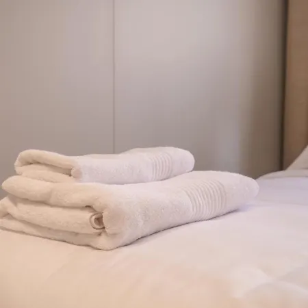 Two Steps 아파트 *