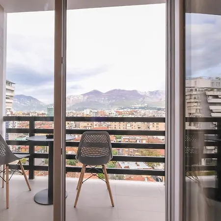 Two Steps Apartman Tirana