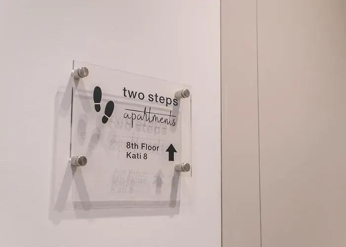 Two Steps ティラナ