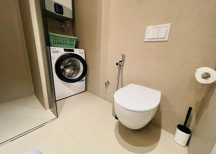 Two Steps ティラナ